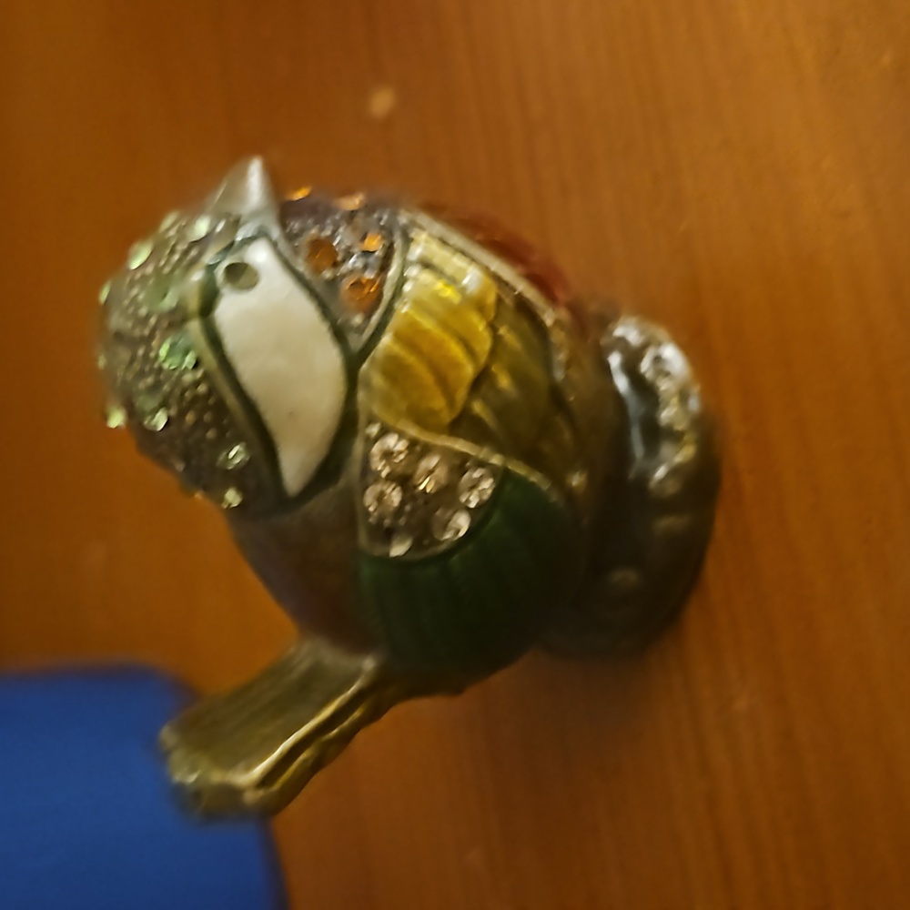 Bird trinket box